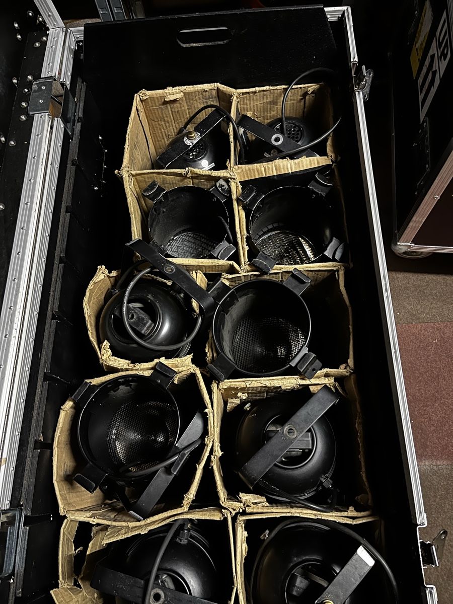 Lampade: 10 x PAR 56 Scheinwerfer – Usato da Thusis venduto da Tychus 1
