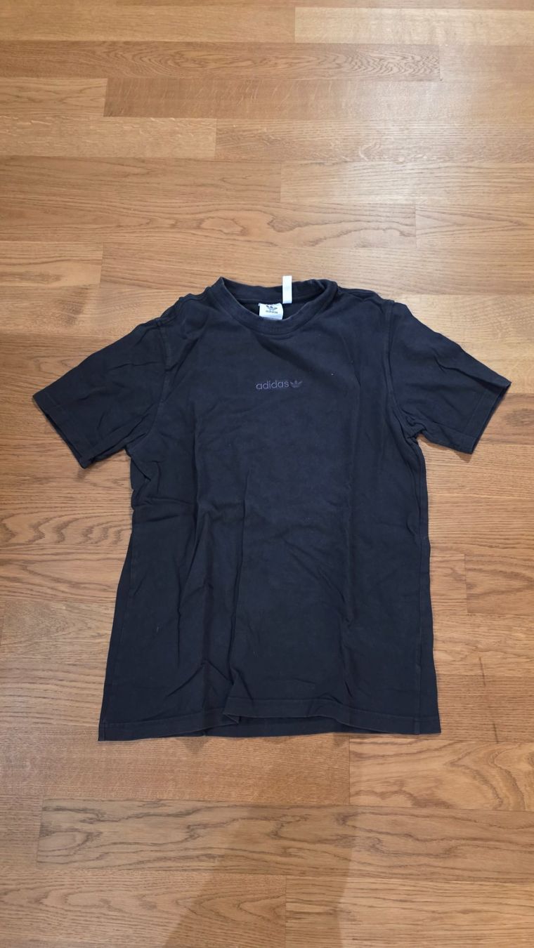 T-shirt: 15 Herren T-Shirts Grösse M – Usato da Wauwil venduto da Swisslu 1