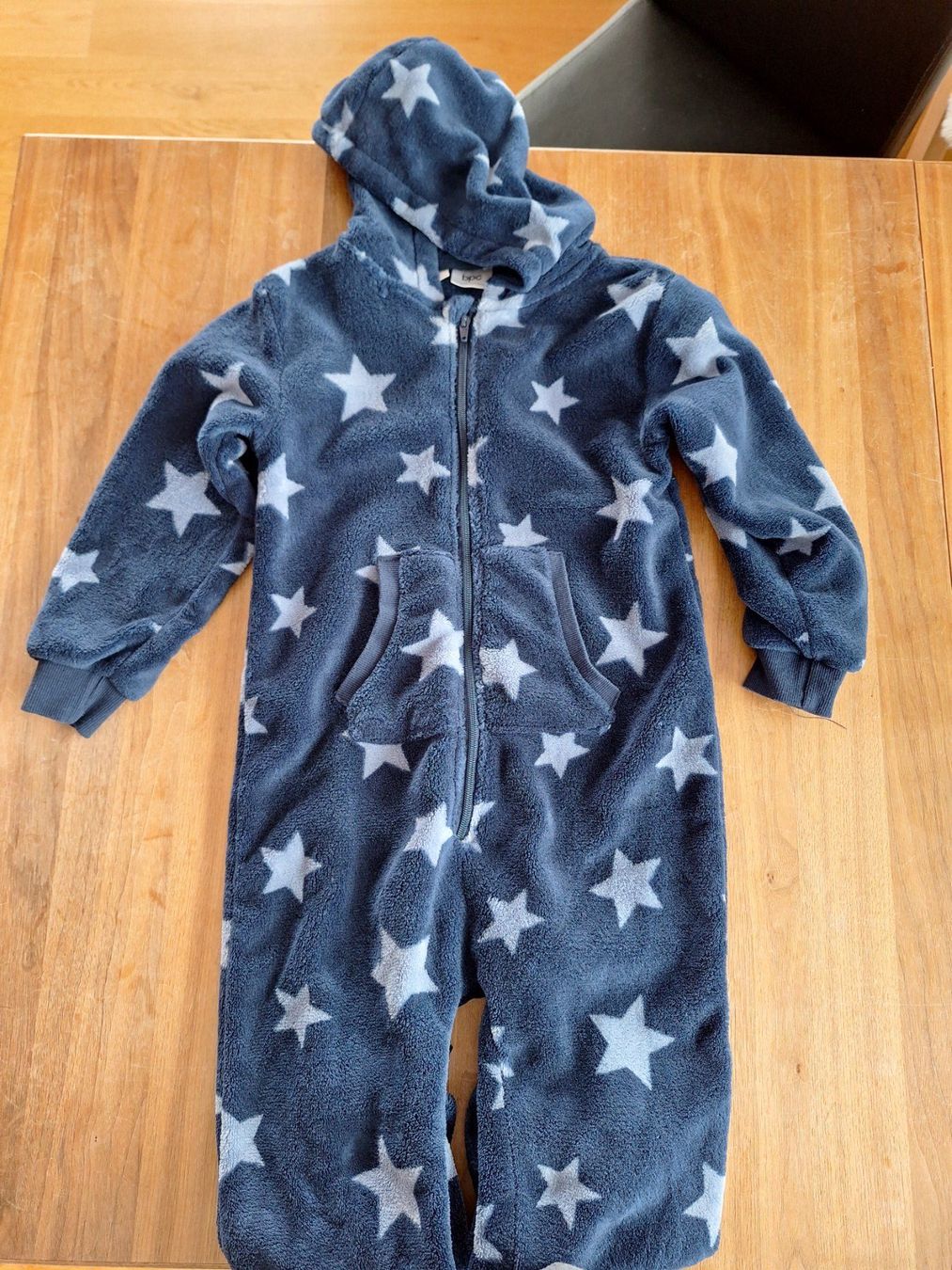 Pigiami: Flauschiges Einteilerpyjama Grösse 116 – Usato da Zürich venduto da Candid85