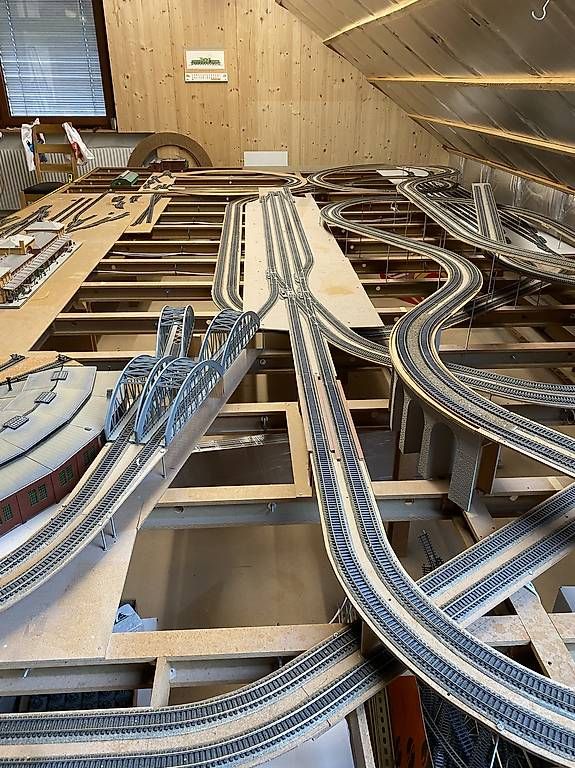 Modellini di ferrovie: Div. Modelleisenbahn H0 Schienen – Usato da Sissach venduto da Churzschluss 1