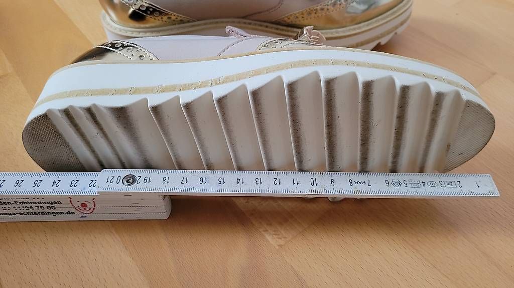 Schuhe für Mädchen: Schuhe Gr. 35, Sohlenlänge: 22,5/23 cm – Gebraucht aus Fällanden von vickita1 3