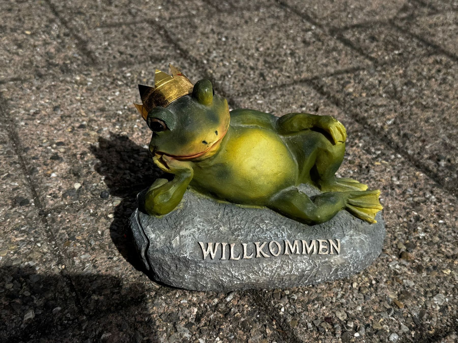 Statuette: Willkommen Froschkönig  – Usato da Egg b. Zürich venduto da Brocki_Insel_Egg