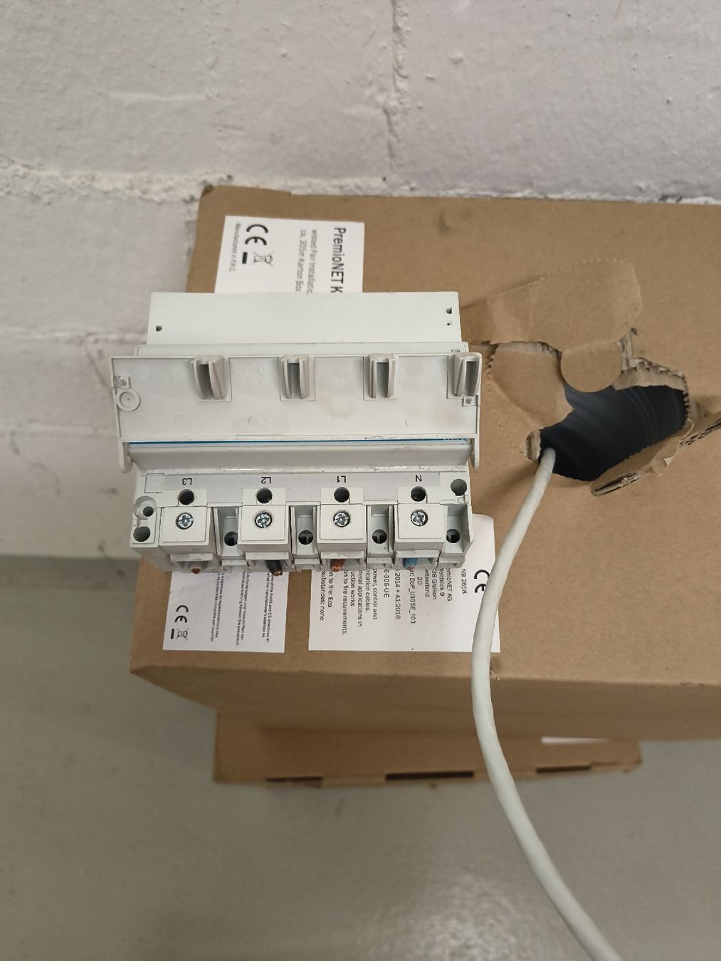 Misurare: Hager EC311 Stromzähler – Usato da Langnau am Albis venduto da mr-tenka 2