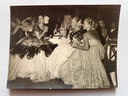 ROBERT DOISNEAU, Ball in Biarritz für Vogue, VINTAGE, 1950
