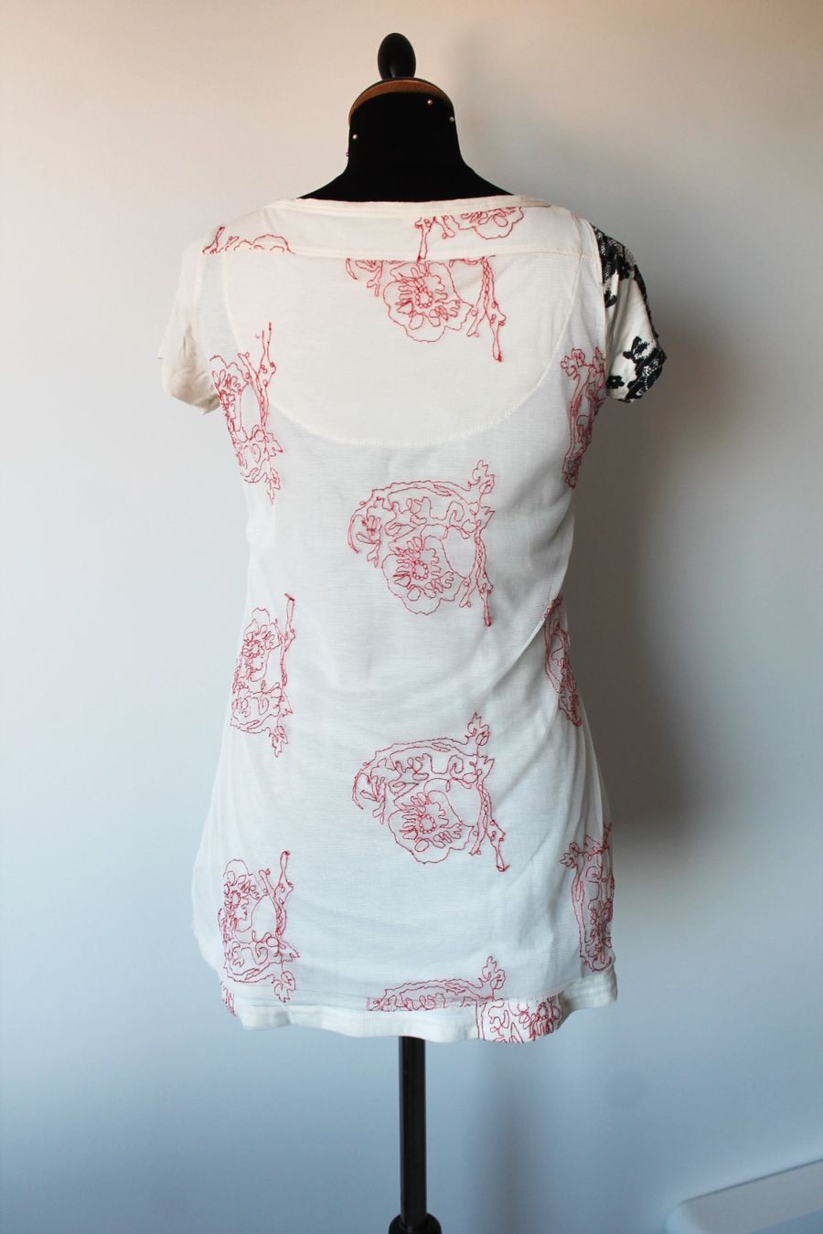Desigual T-Shirts: T-Shirt DESIGUAL taille M – Gebraucht aus Chez-le-Bart von jasse 1