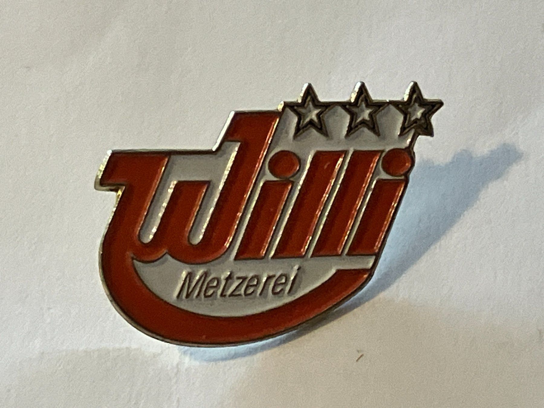 Placchette & Badge: 1 Pin Willi Metzerei – Usato da Basel venduto da djwwpp