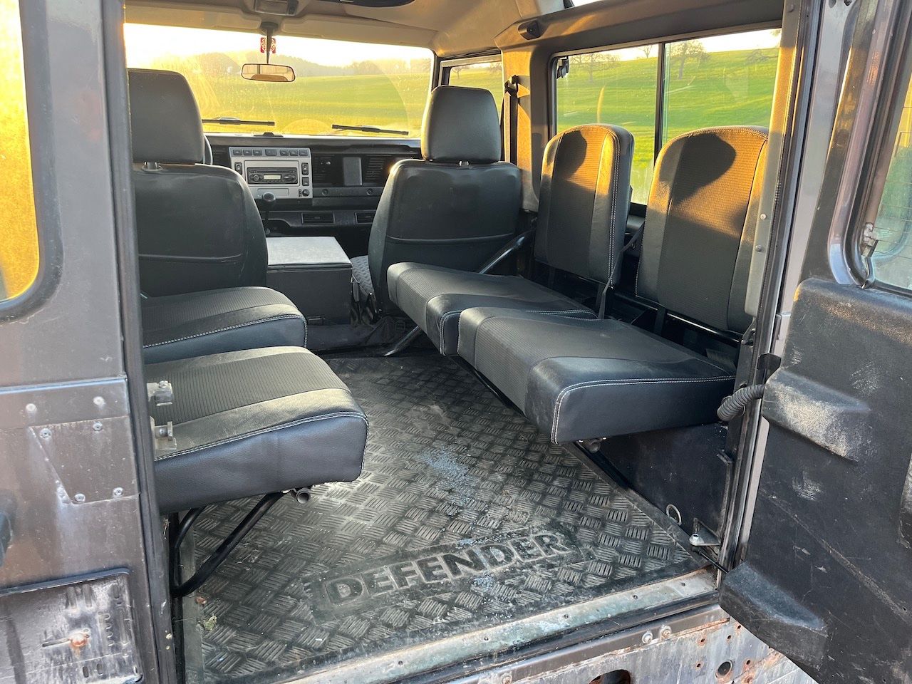 Land Rover Autos: LAND ROVER Defender 90 TD5 – Gebraucht aus Sirnach von MaechlerAutomobile 2
