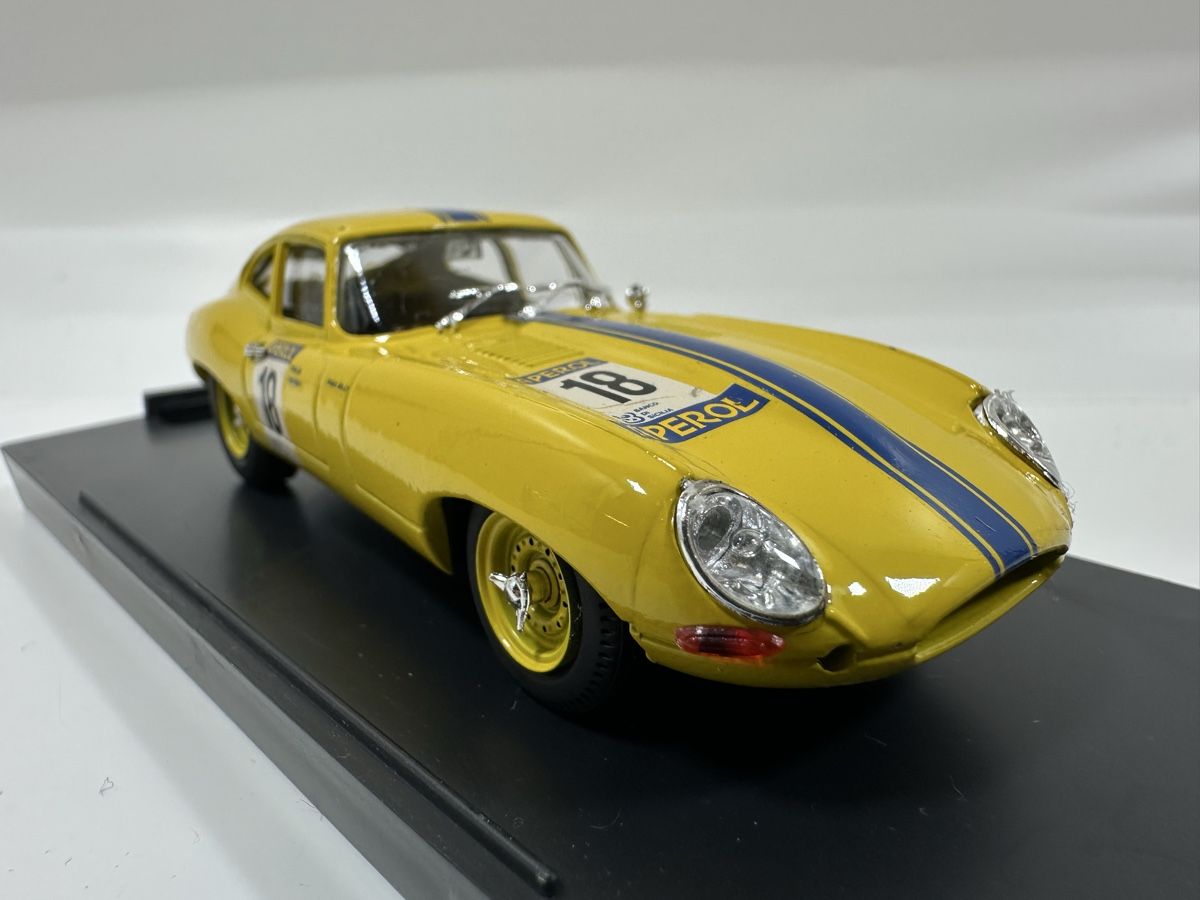 Jaguar Modellini d'auto: Jaguar E Type Targa Florio 1:43, inkl. Acrylbox, MODEL BOX – Nuovo (secondo la descrizione) da Zofingen venduto da rf9_x2xt 6