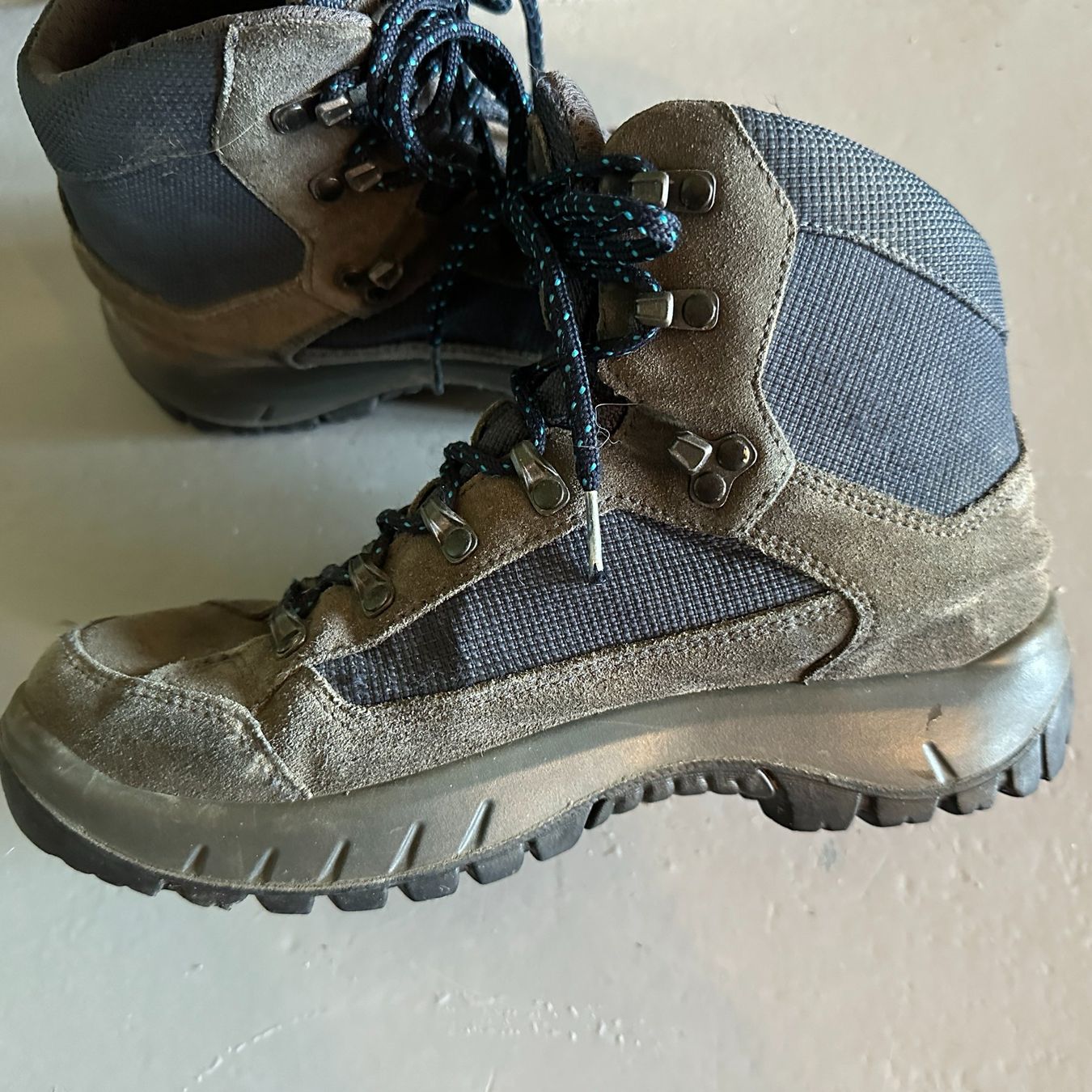 Lowa Damenschuhe: LOWA Wanderschuh Gr. 38 / 38.5 – Gebraucht aus Tägertschi von TheChange 1