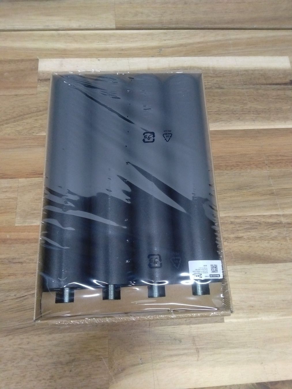Protezioni & Imbottiture: IKEA BJORLI Bein 20 schwarz 4St. – Nuovo e nell'imballaggio originale da Rothenburg venduto da IKEA_Rothenburg 1