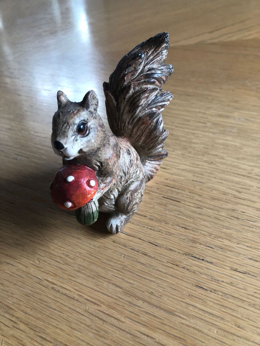 Alle Dekorationen: 9 teilige Herbstdeko Igel Pilz Eichhörnchen Zwerge – Gebraucht aus Schübelbach von Dolly990_2 6