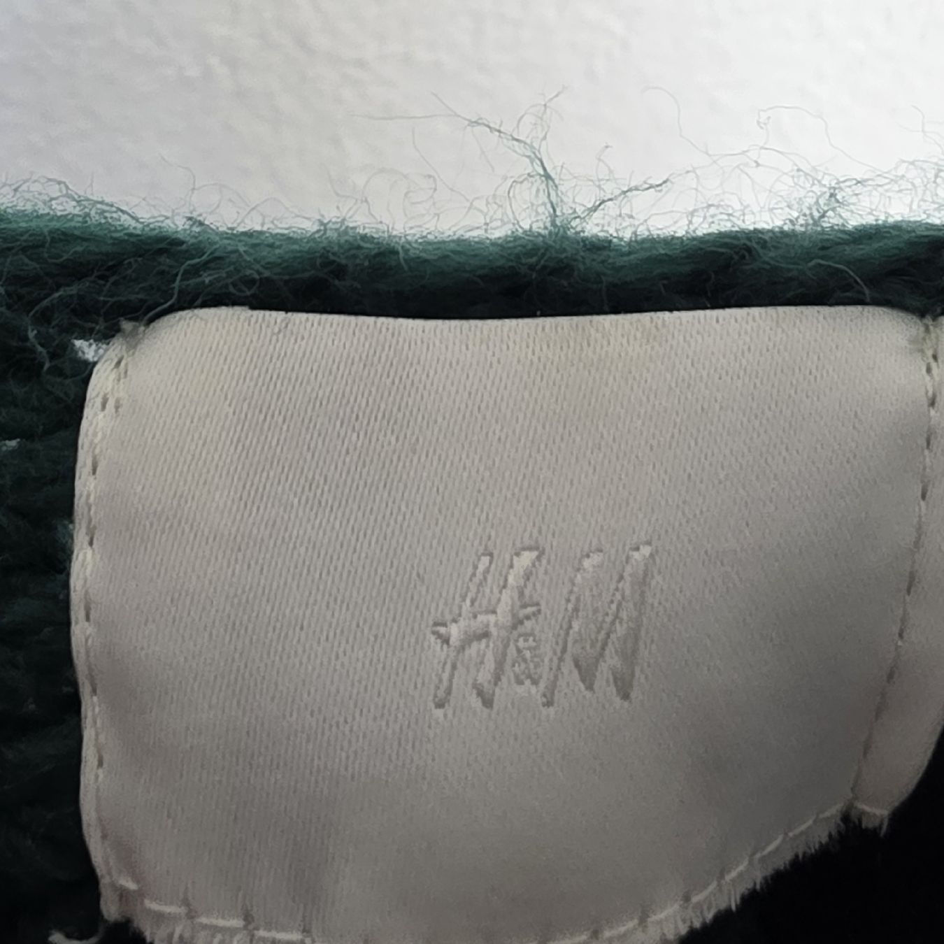 H&M Maglioni & Felpe: Dunkelgrüner Strickpullover von H&M, Grösse M – Usato da Rheinsulz venduto da Gilea 4