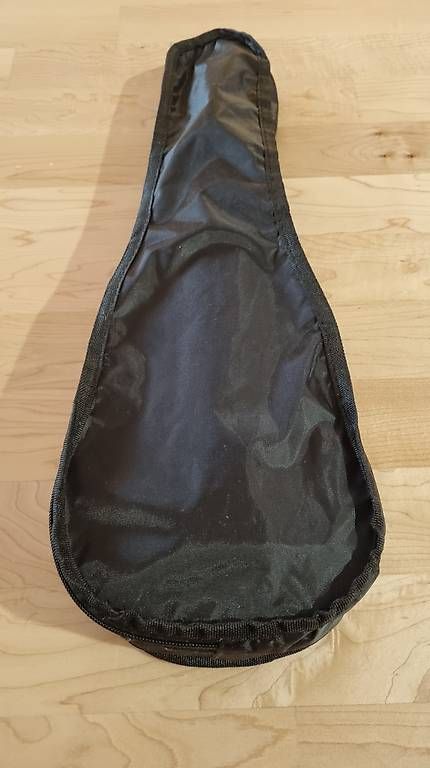Musikinstrumente: Ukulele hellbraun rot guter Zustand – Neu und originalverpackt aus Zug von ram_n27t 4