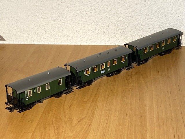 Märklin Trains électriques: Märklin 4301-4303 - 2X Abteilwagen + 1x Postwagen Bayern – Neuf avec emballage d'origine à Adelboden par diana_ch 1