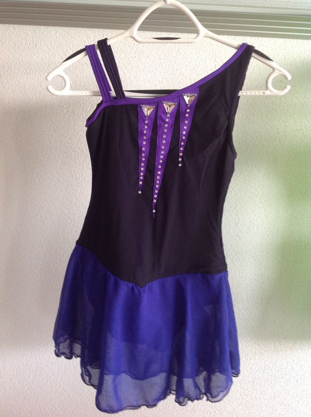 Vestiti & Gonne: Eislauf Kürkleid – Usato da Tägerwilen venduto da Buesifrank 1