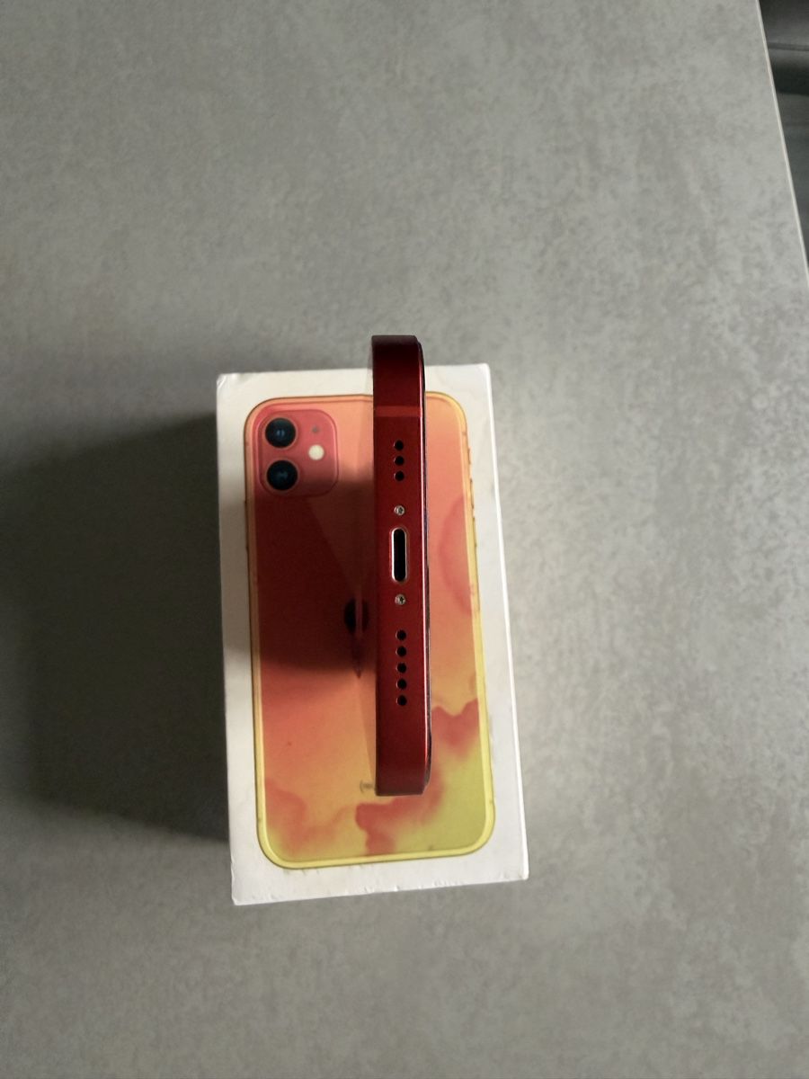 Apple Telefoni cellulari / Smartphones: iPhone 12 rouge 64Go comme neuf – Nuovo (secondo la descrizione) da Pully venduto da Valoudu42 3