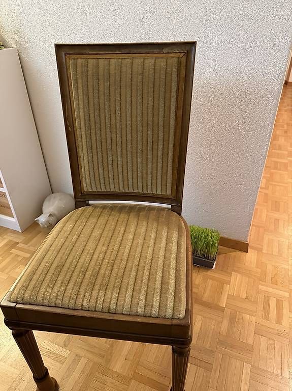 Tische: Massiv Holz Tisch mit Stühlen  – Gebraucht aus Neftenbach von bel_9lt9 3