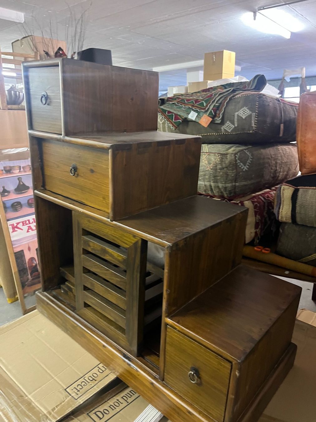 Cassettiere: Treppenschrank aus Holz | LIQUIDATIONSVERKAUF – Nuovo (secondo la descrizione) da Alpnachstad venduto da ann_9vpm 1