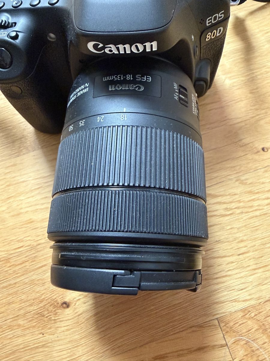Canon Fotocamera: Canon EOS 80D inkl. 2 Objektiven & Zubehör – Usato da Baden venduto da lid_csg6 2