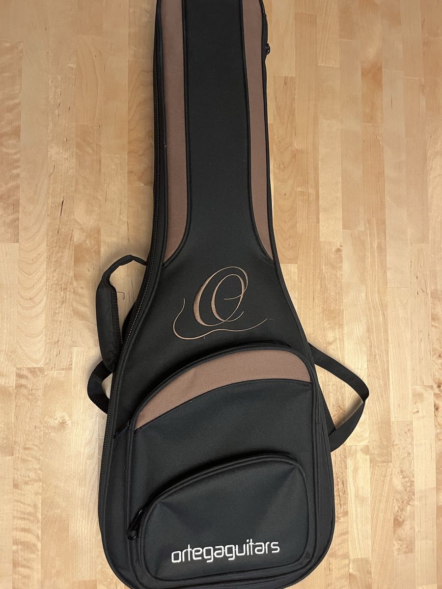 Musikinstrumente: 1/2 Konzert- Gitarre – Gebraucht aus Berikon von Dusche 3