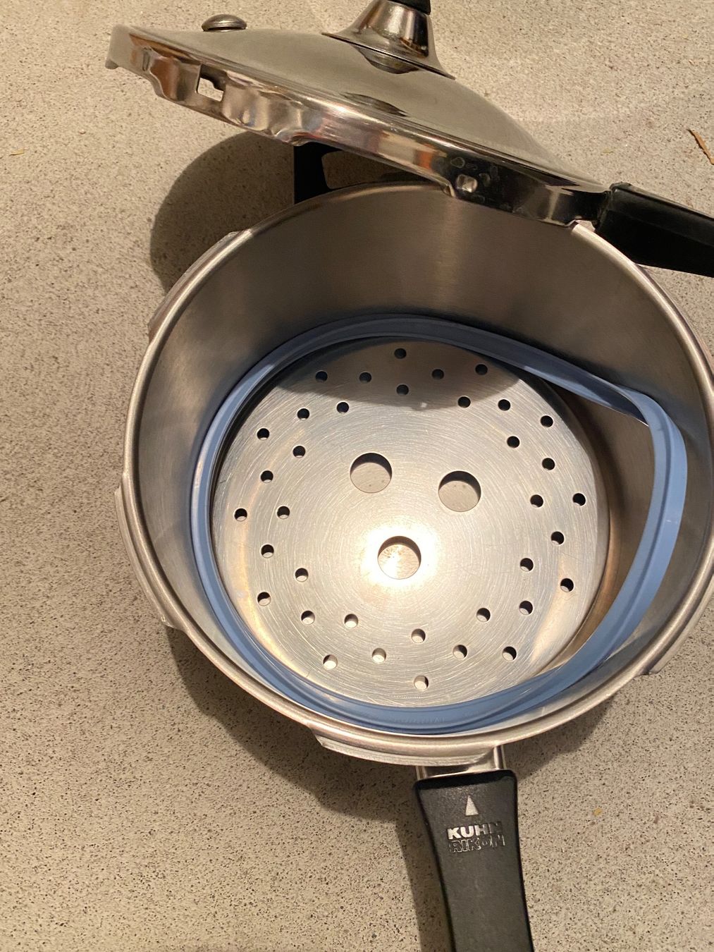 Casseroles: Duromatic Schnellkochtopf Kuhn Rikon – D'occasion à Bern par hoover08 1