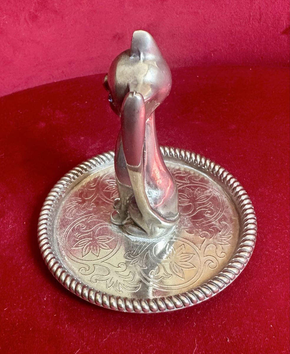 Statuette: Schmuckhalter Katze mit blauem Stein und Tablett versilbert – Usato da Zürich venduto da c_d_r 2