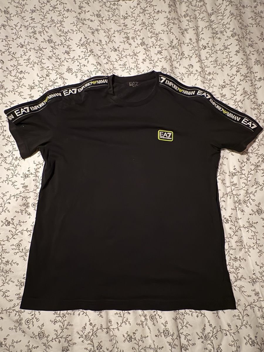 Armani T-Shirts: ea7 emporio armani – Neu (gemäss Beschreibung) aus Roveredo GR von pez_7fjy