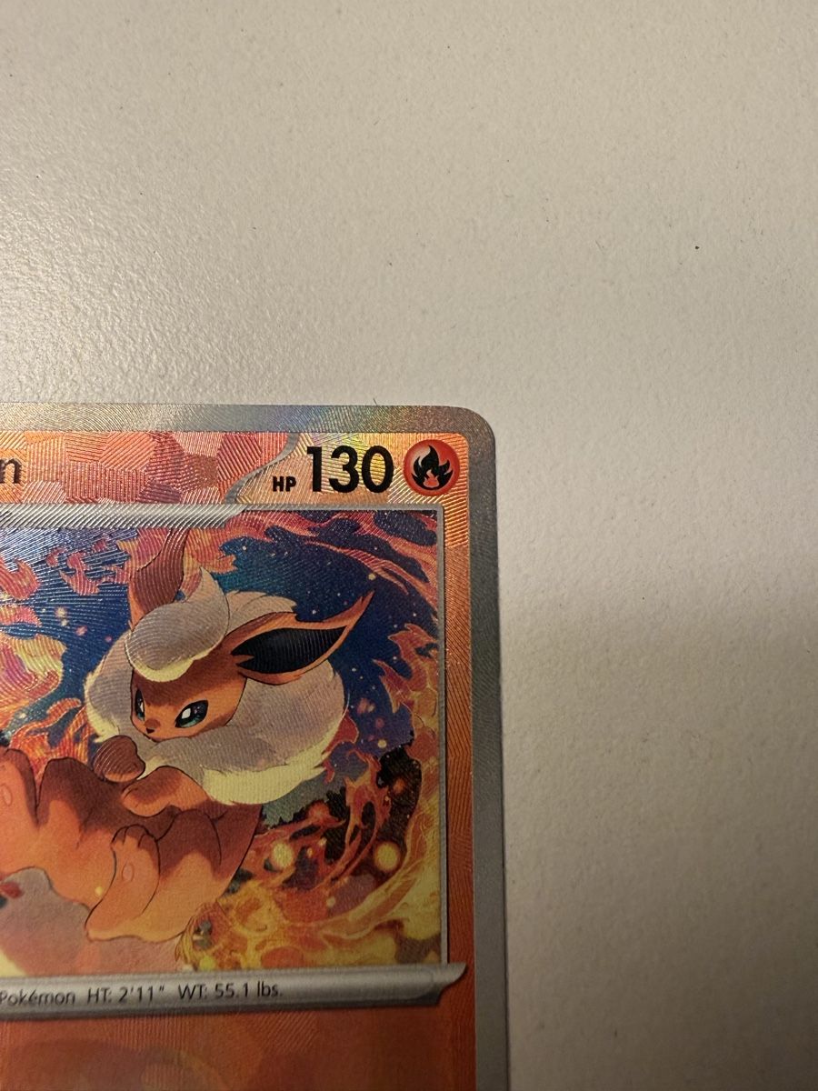 Pokémon Cartes à collectionner: Flareon Prismatic Evolution Masterball EN – D'occasion à Zürich par sam_5kq6 4