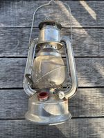 Originale Petroleumlampe aus Metall -Top Zustand!