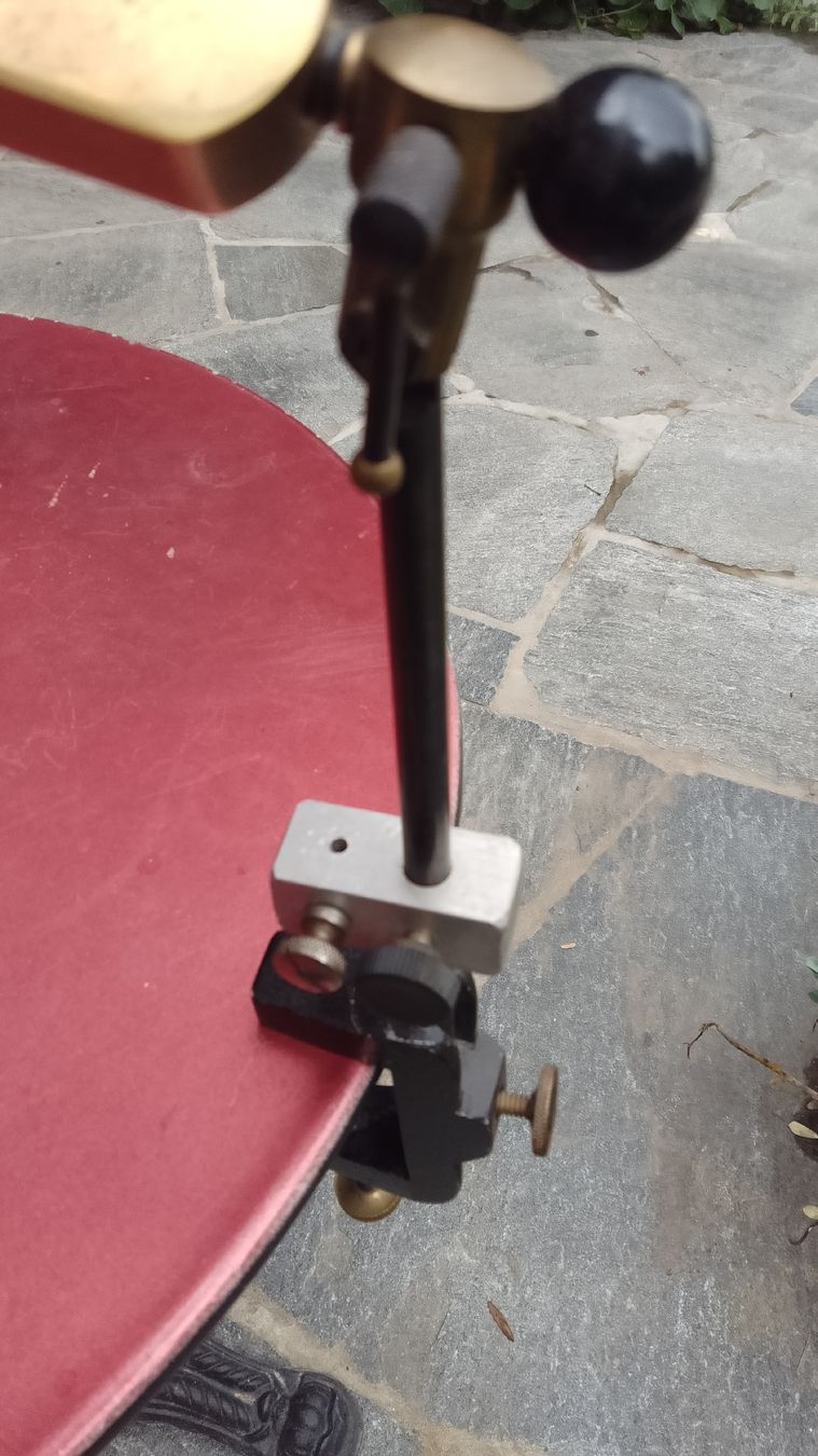 Macchine rilegatrici: Fliegenbindestock / Bindestock mit Tischklemme Top Zustand – Usato da Gretschins venduto da Gisi7 3