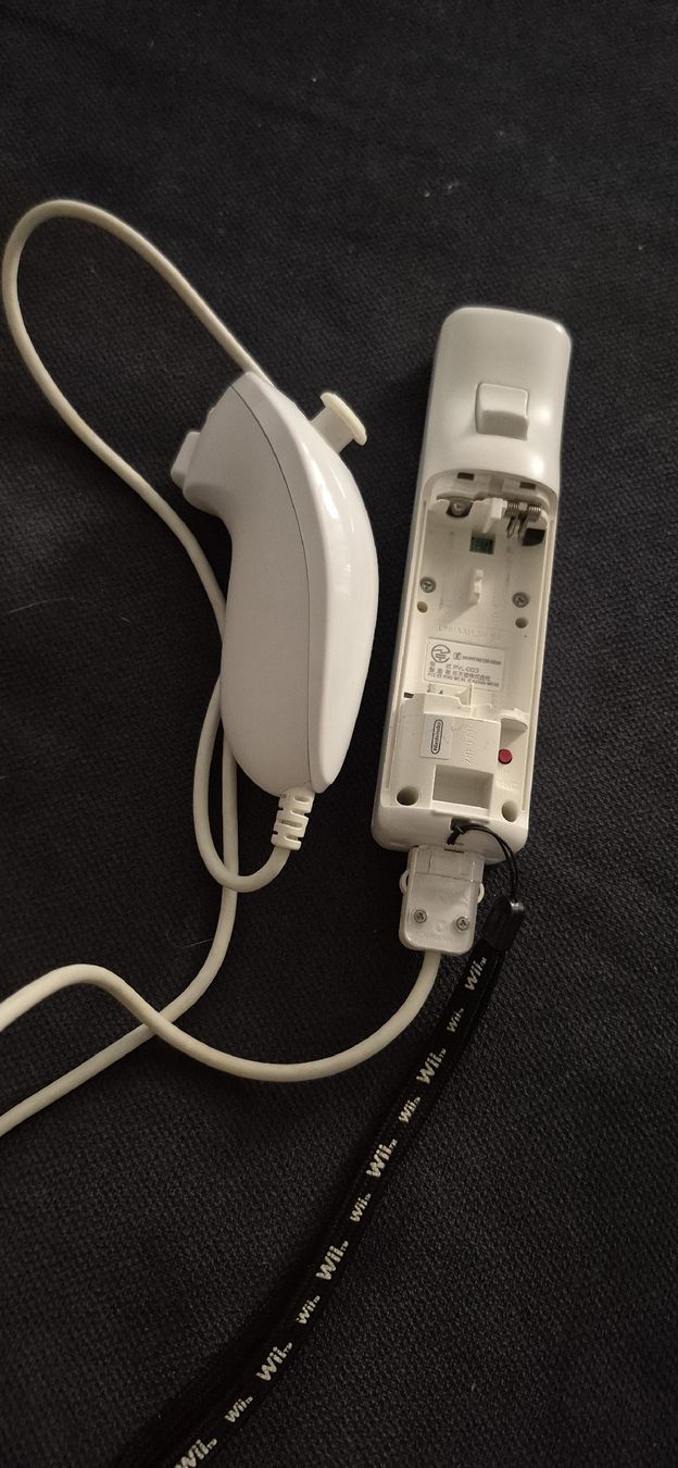 Nintendo Controller: WII MANETTE CONTROLLER NINTENDO BLANC RETRO GAMING COMPLET  – Gebraucht aus Grand-Lancy von luc111 9