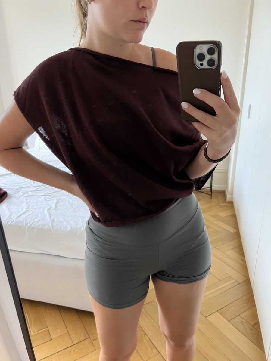 Massimo Dutti Tops: Top asymétrique Massimo Dutti  – Neu (gemäss Beschreibung) aus Genève von MinimalistDressing 2
