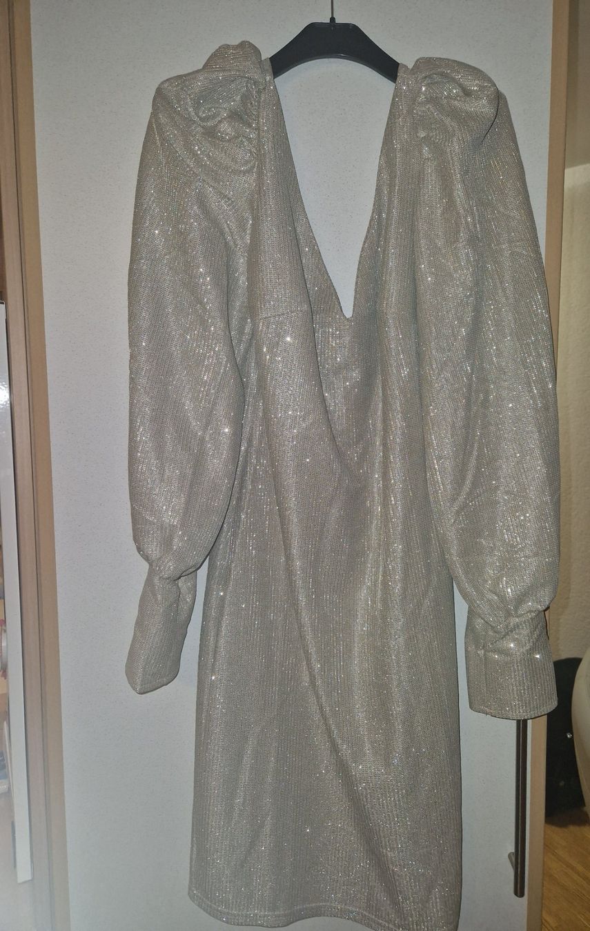 Vestiti: Robe dorée à paillettes taille M/L – Nuovo (secondo la descrizione) da Versoix venduto da aline_b 7