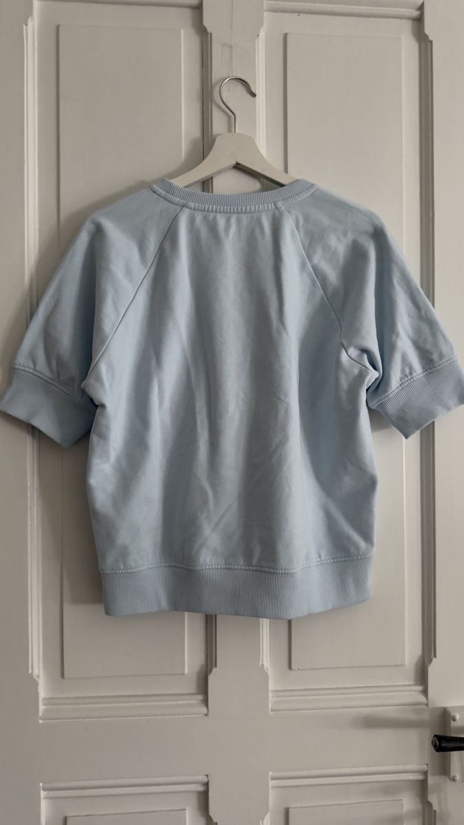 T-shirts: JUVIA Kurzarmsweater – D'occasion à Bern par MarieBrocante