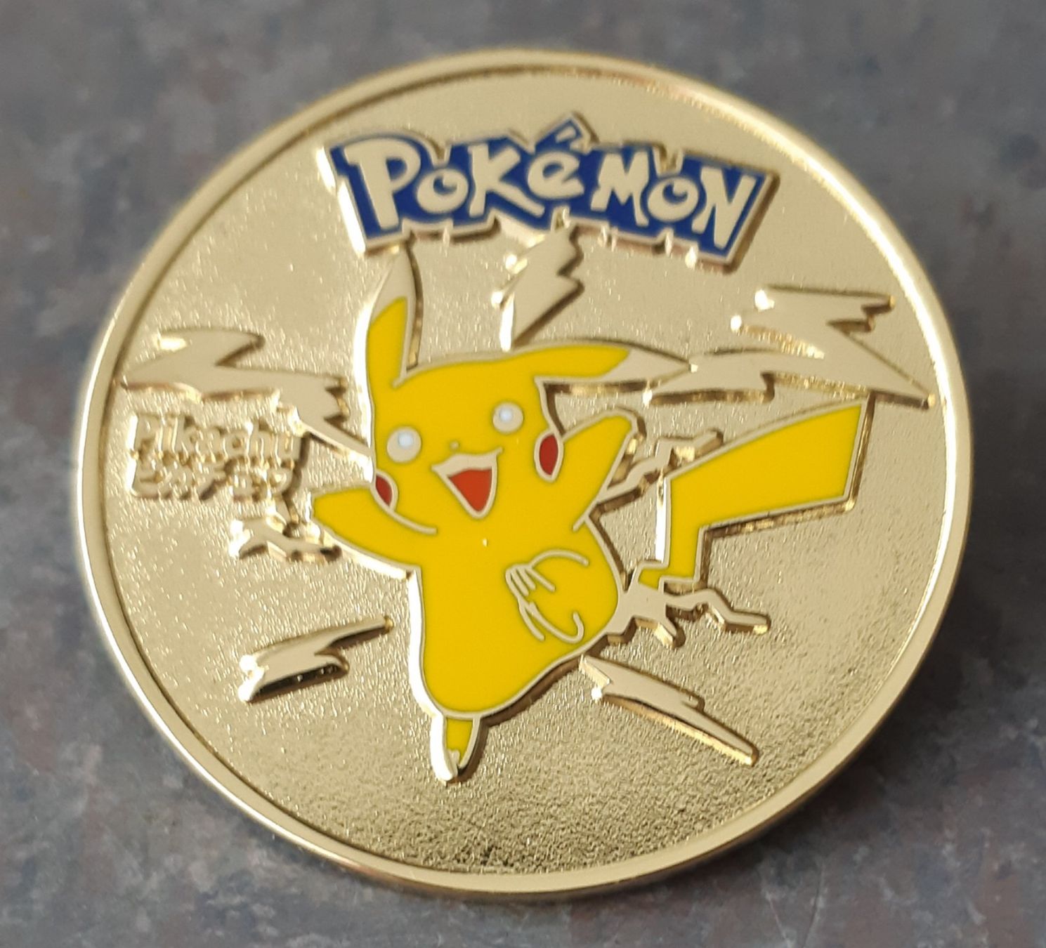 Pokémon Plaketten & Abzeichen: Pokémon – Gebraucht aus Hinterkappelen von Schampus