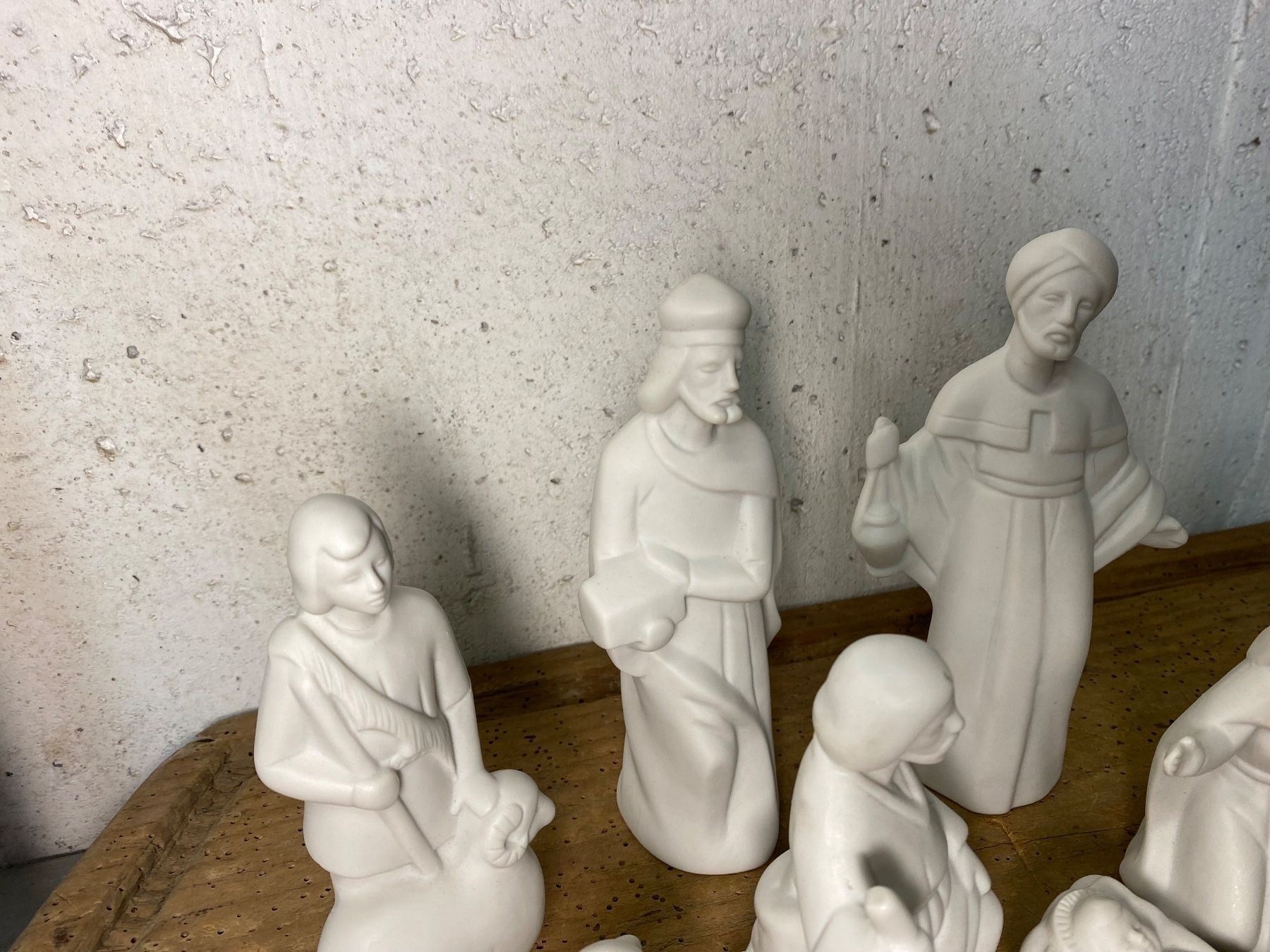 Alle Dekorationen: Weihnachtskrippe / Set Keramik-Figuren weiss 9-teilig – Gebraucht aus Luzern von altwarenhandel 3