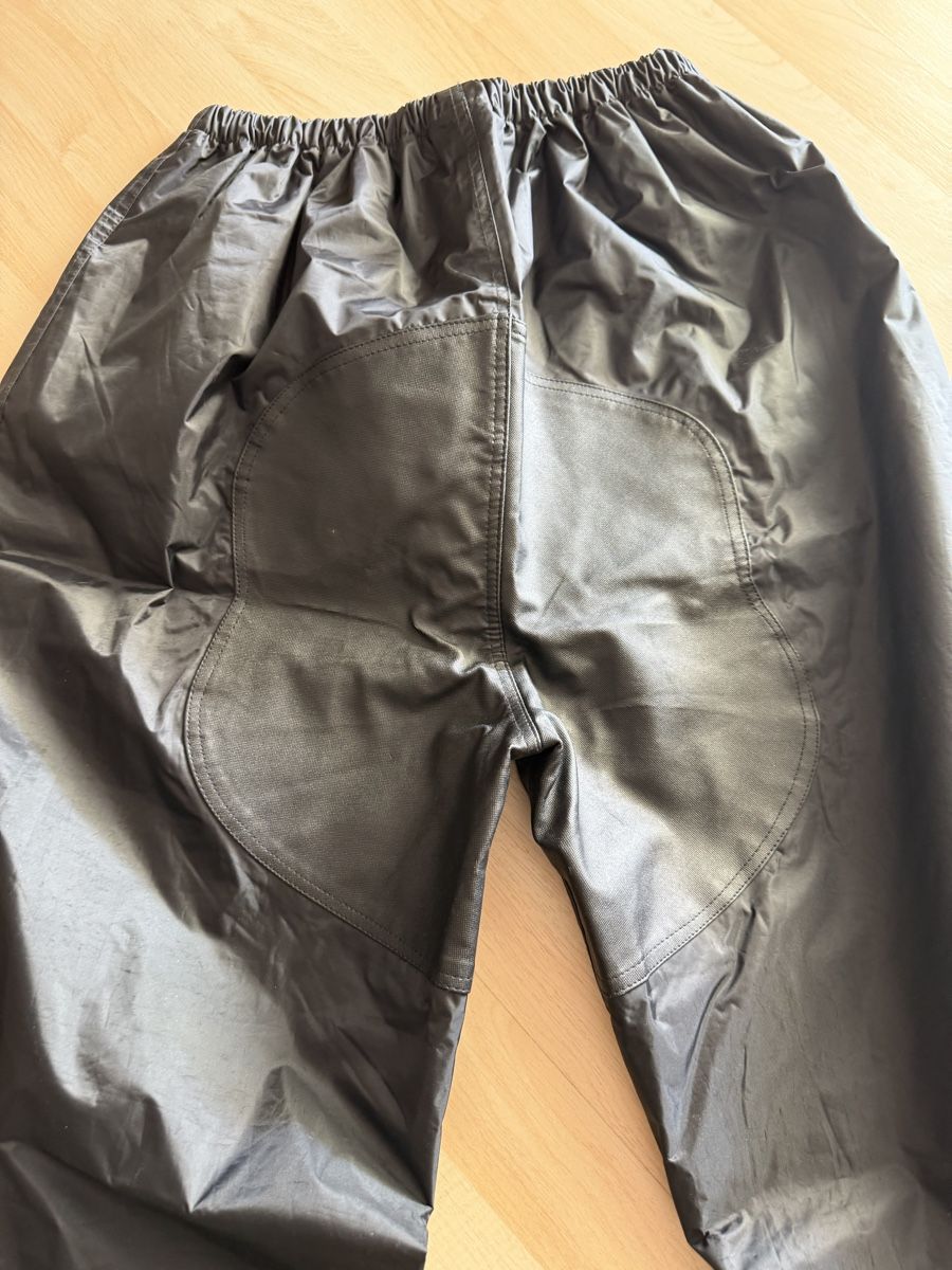 Held Lotti di vestiti: HELD Motorrad Regenhose Gr XL – Usato da Aarwangen venduto da Cyango 4