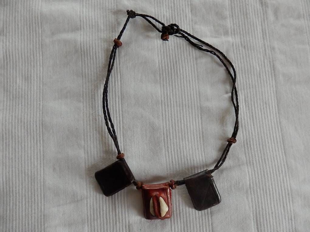 Anhänger: Pendentif en cuir grigri Africain – Gebraucht aus Hauterive NE von Davidsonson