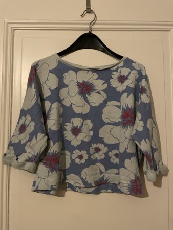 SKFK Blumenprint Oberteil Grösse S Damen Kurzarm