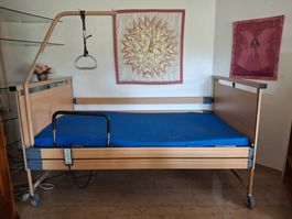 Elektrisches Pflegebett Allura II, Matratze & Griff, 120x200