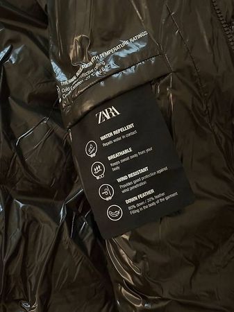 ZARA schwarze Daunen-Pufferjacke mit Kapuze  Gr. L
