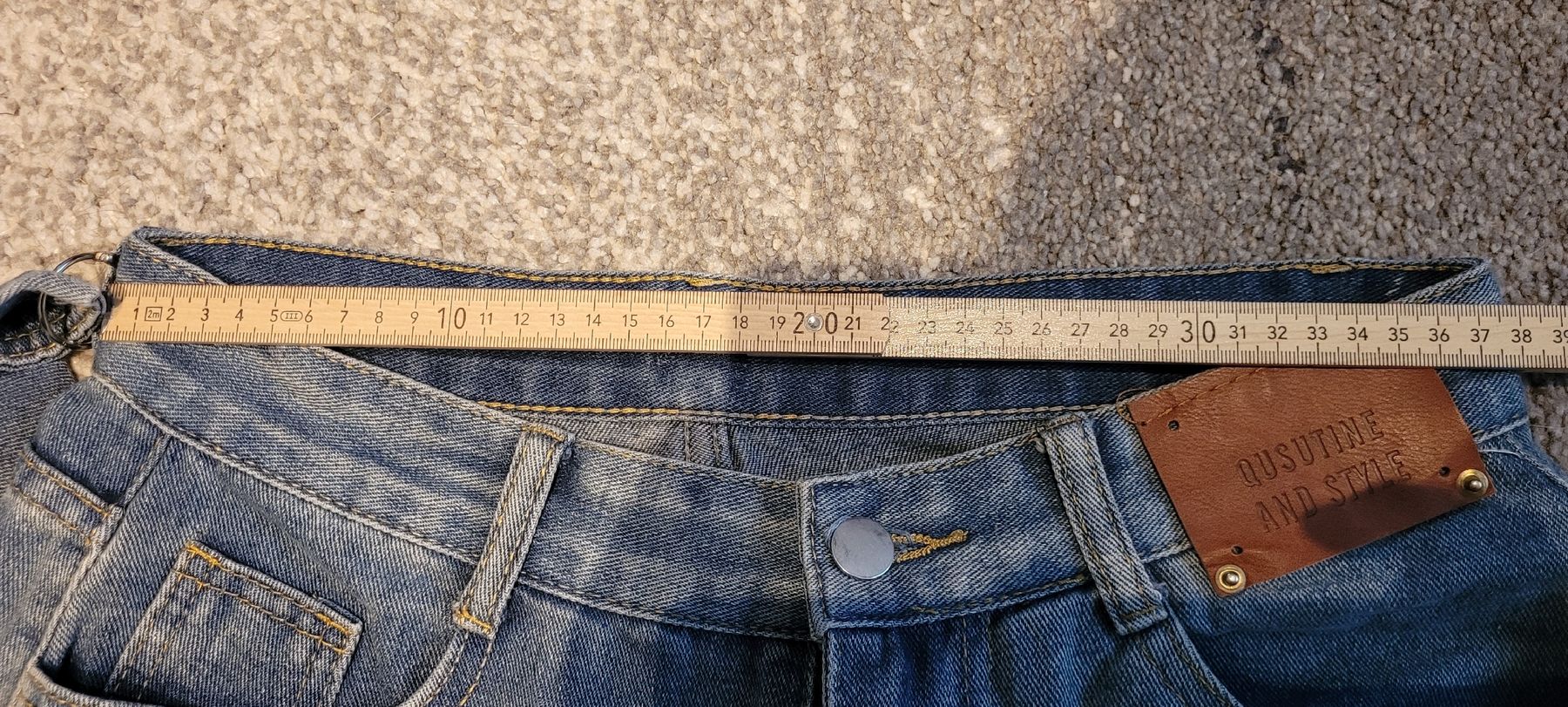Pantalons: Jeans bleu "douces " – D'occasion à Farvagny-le-Grand par Nayanis 1