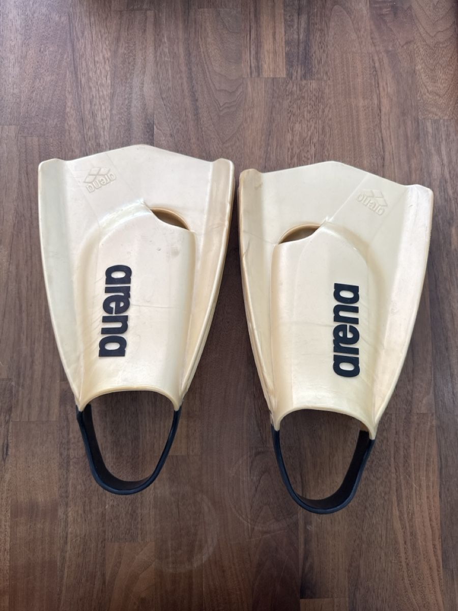 Flossen, Masken & Schnorchel: Arena Schwimmflossen 44/45 – Neu (gemäss Beschreibung) aus Mosnang von 007military 1
