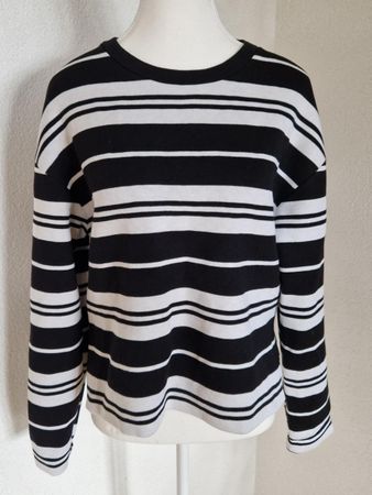Schöner Pulli mit Streifen, Gr. 34, von „& other Stories“