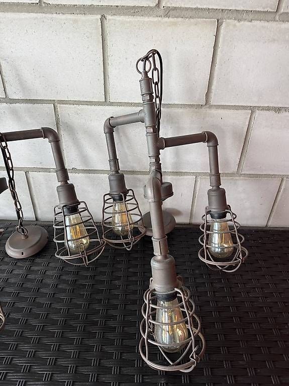 Lampade: 2 Lampes design industriel Eglo – Usato da Vicques venduto da JU_2824