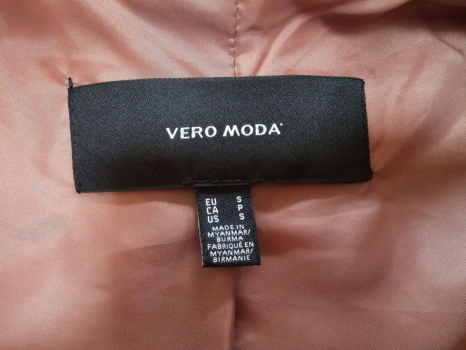 Vero Moda Giacche: Teddyjacke Vero Moda, rosa, Gr. S – Usato da Steinebrunn venduto da sassi31 3