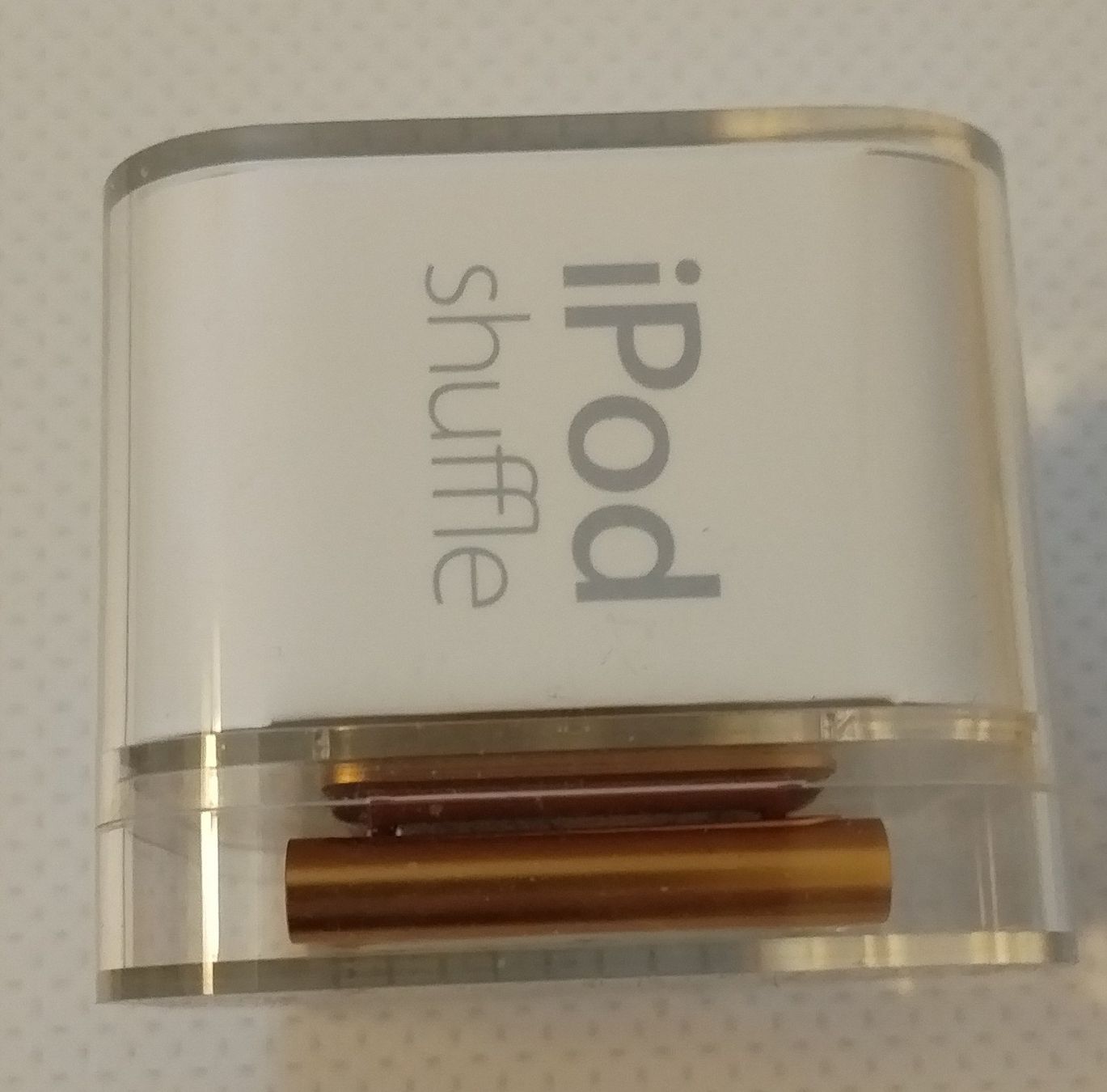 Apple Lettore multimediale portatile: iPod Shuffle Or, 4e génération – Nuovo (secondo la descrizione) da Genève venduto da drxingj 5
