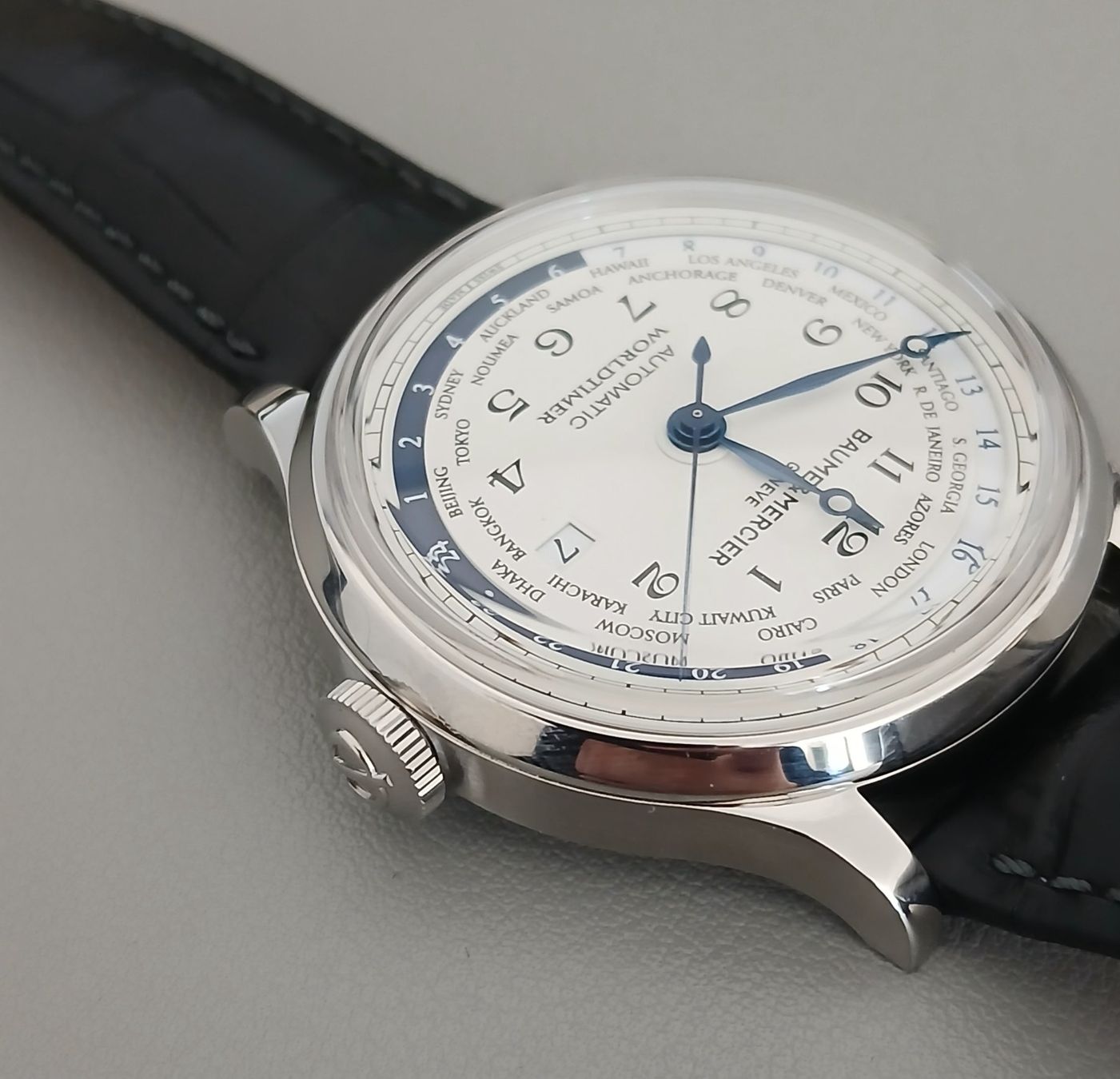 Baume & Mercier Orologi: Baume & Mercier Capeland Worldtimer - Comme Neuve, Révisée – Usato da Lausanne venduto da DavidoffHumidors 5