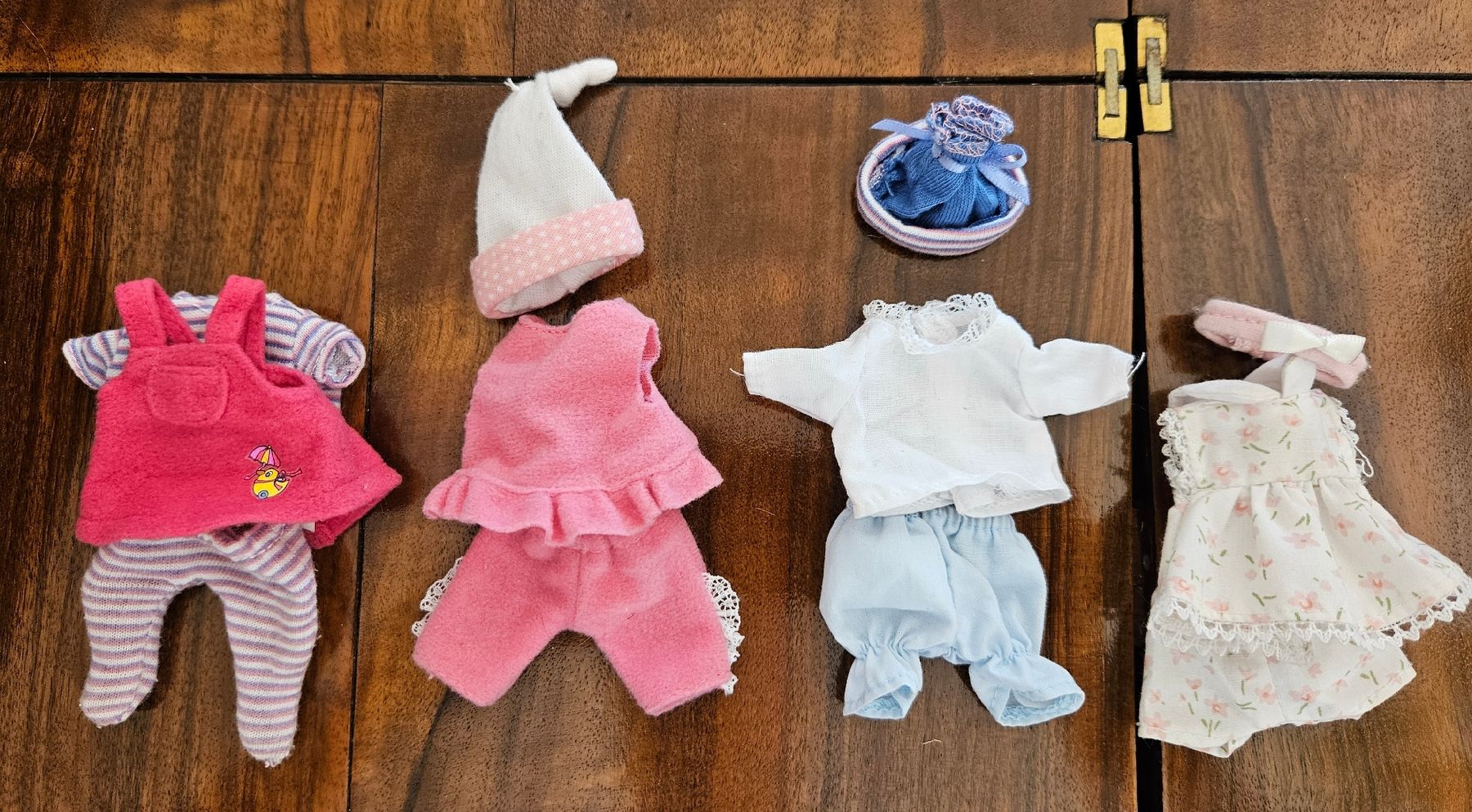 Case e mobili per bambole: MINI BABY BORN HAUS – Usato da St. Gallen venduto da Yelrah_1700 8