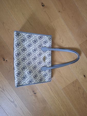 Guess Tasche gross (z.B. für Schule oder Arbeit)